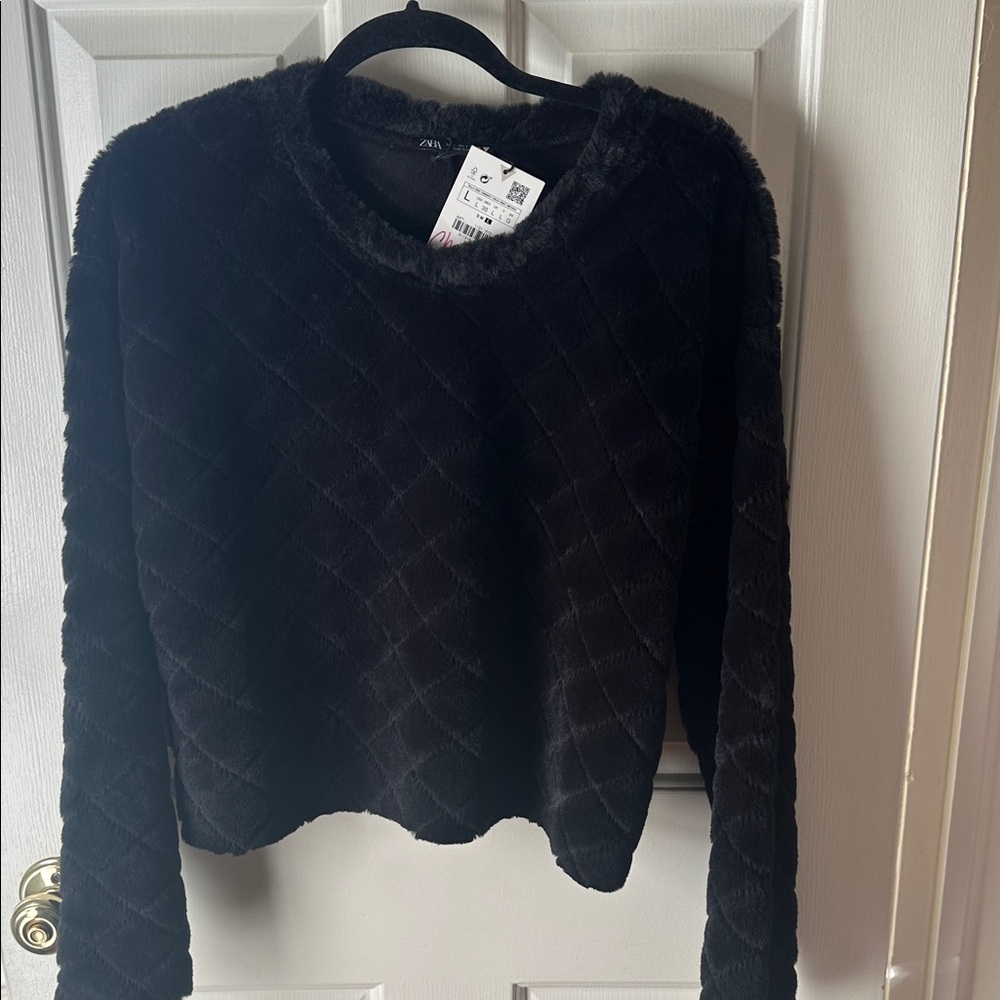 Zara Black Quilted Fuzzy Sweater